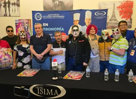 Presentan cartel de lucha libre en Soledad 