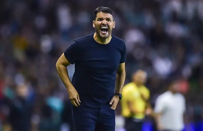 Larcamón reconoce que Cruz Azul puso en riesgo serie ante Chivas