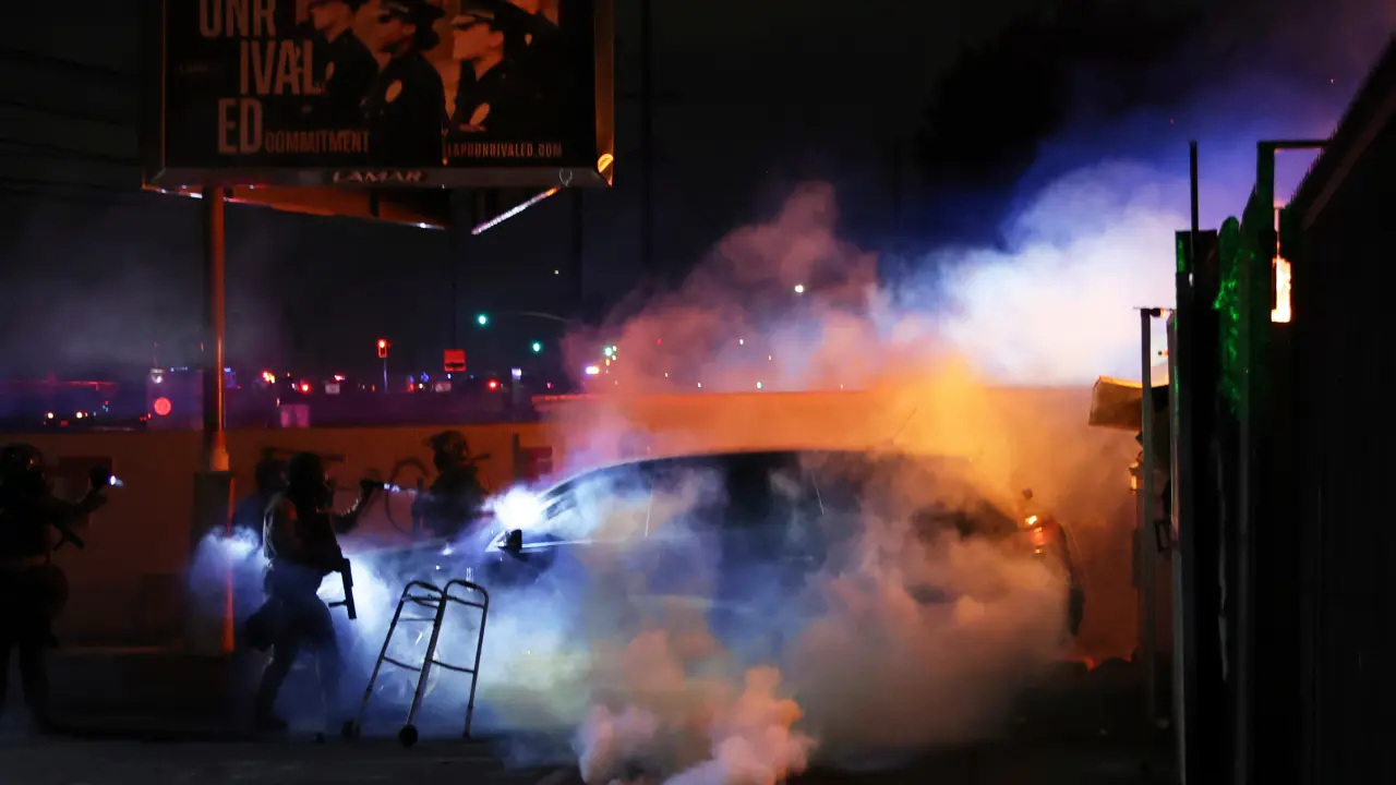 Mexicana se declara culpable por ataque con bomba incendiaria en protesta