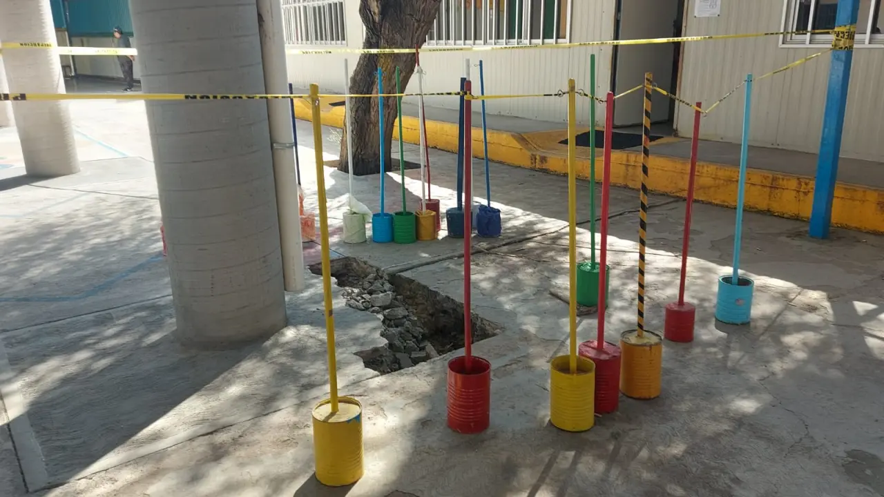 Padres de familia toman instalaciones de Preescolar