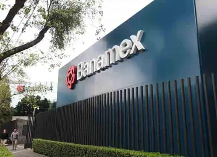Grupo México entra en puja por Banamex