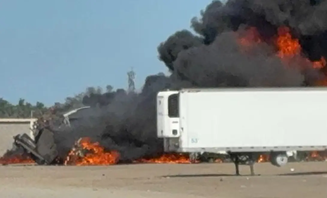 Muere adolescente tras explosión de pipas en Los Mochis