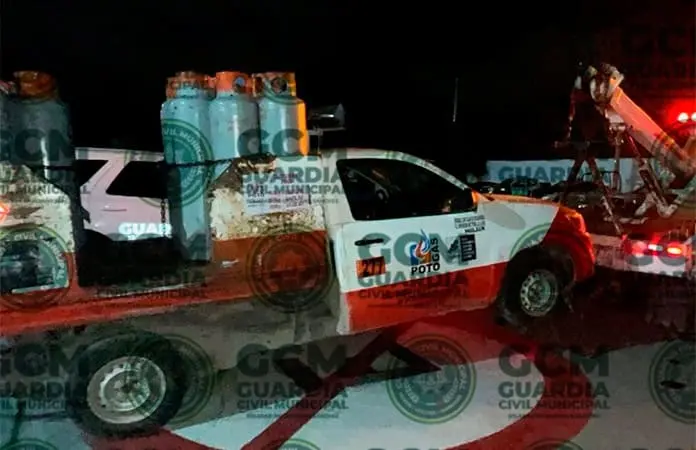 Recuperan camioneta gasera recién hurtada