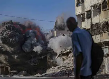 Trump ordena parar ataques de Israel en Gaza