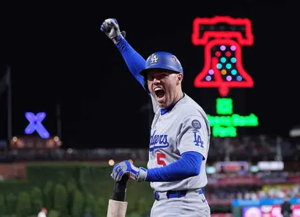 Dodgers superan a Filis en la Serie
