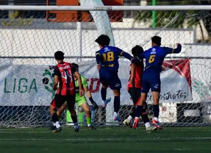 El PFC continúa invicto en casa