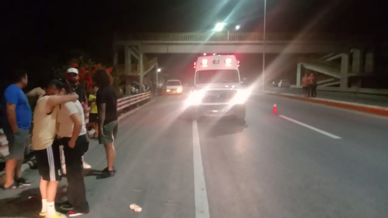 Motociclista sufre graves lesiones en la Valles–Tamazunchale
