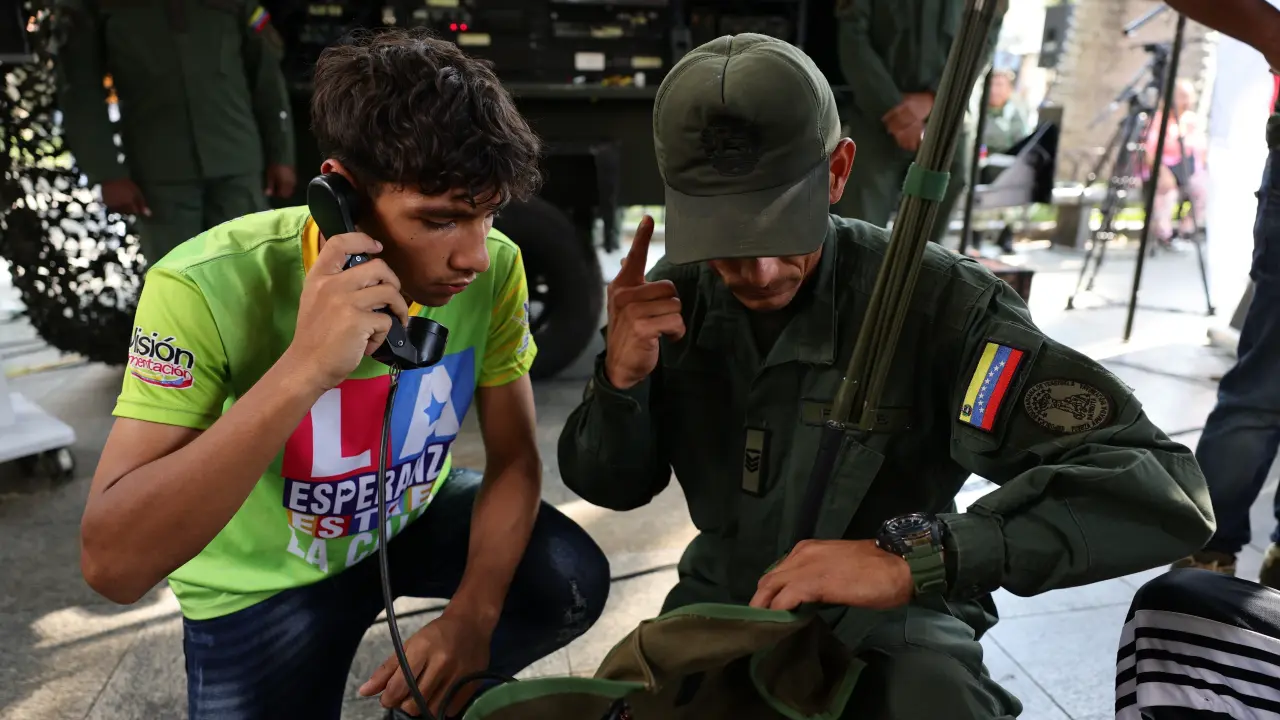 Venezolanos acuden a otra jornada de adiestramiento