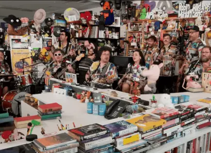 31 Minutos sorprende con sátira a Trump en Tiny Desk