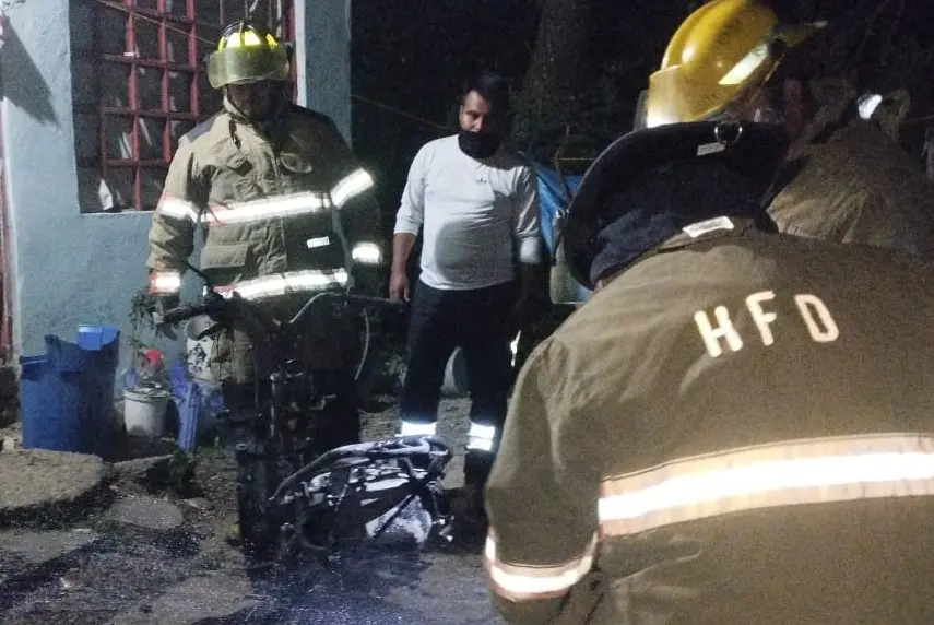 Adolescente golpea a su madre e intenta incendiar su casa en la San Rafael