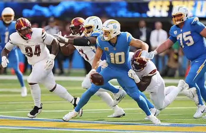 Commanders vienen de atrás y vencen a Chargers