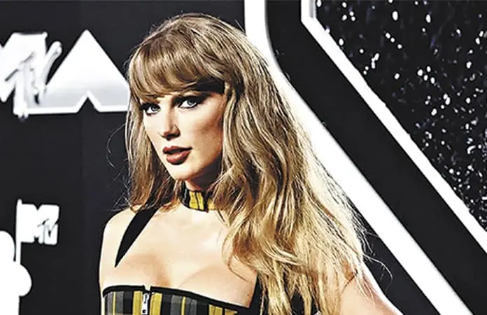 EN LA CIMA DE LA TAQUILLA