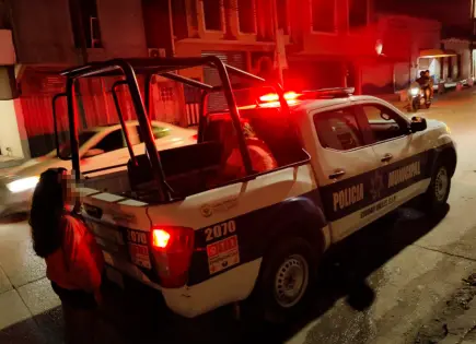 Mujer ebria choca en el Centro y termina detenida