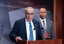 Trump dispuesto a acuerdo con demócratas en cierre de gobierno