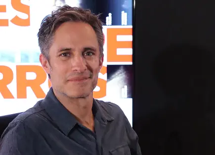 Gael García conmemora 25 años de Amores perros y su mensaje contra el miedo Gael García conmemora 25 años de Amores perros y su mensaje contra el miedo