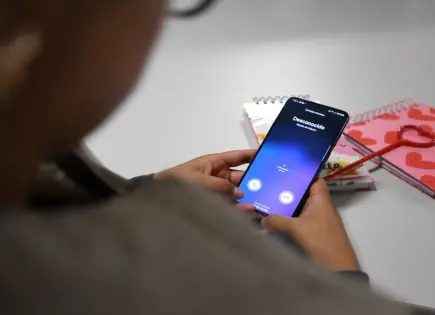 Alertan por fraudes y extorsiones de apps "montadeudas"