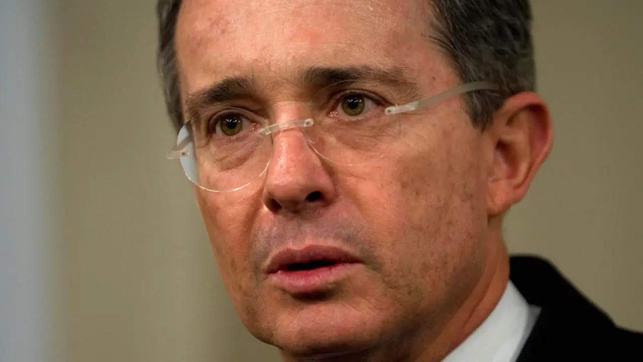 Álvaro Uribe Vélez niega vínculo con asesinato de defensores de derechos humanos
