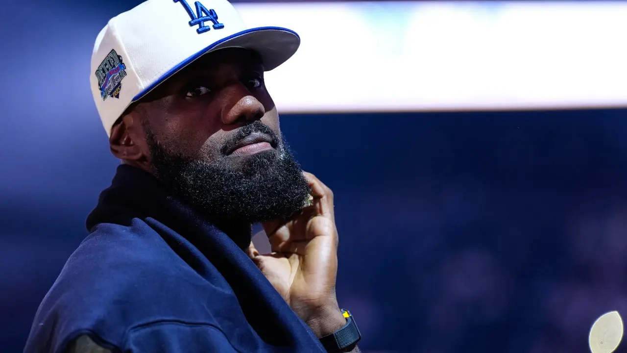 LeBron James revela anuncio publicitario con Hennessy