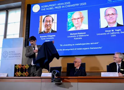 Científicos galardonados con el Nobel por Estructuras Moleculares Revolucionarias Científicos galardonados con el Nobel por Estructuras Moleculares Revolucionarias