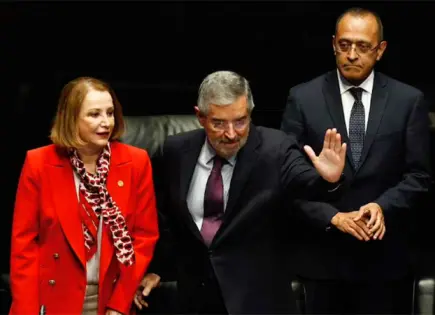 Comparece el Canciller De la Fuente en el Senado destacando la repatriación de connacionales
