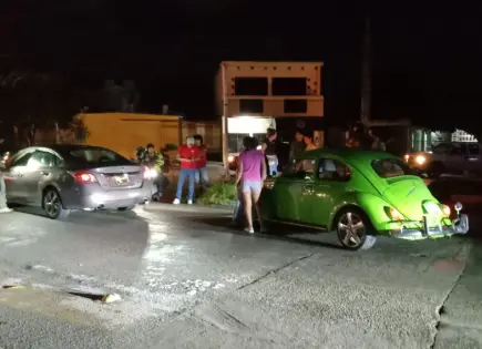 Conductor ebrio causa choque en avenida Ejército Mexicano Conductor ebrio causa choque en avenida Ejército Mexicano