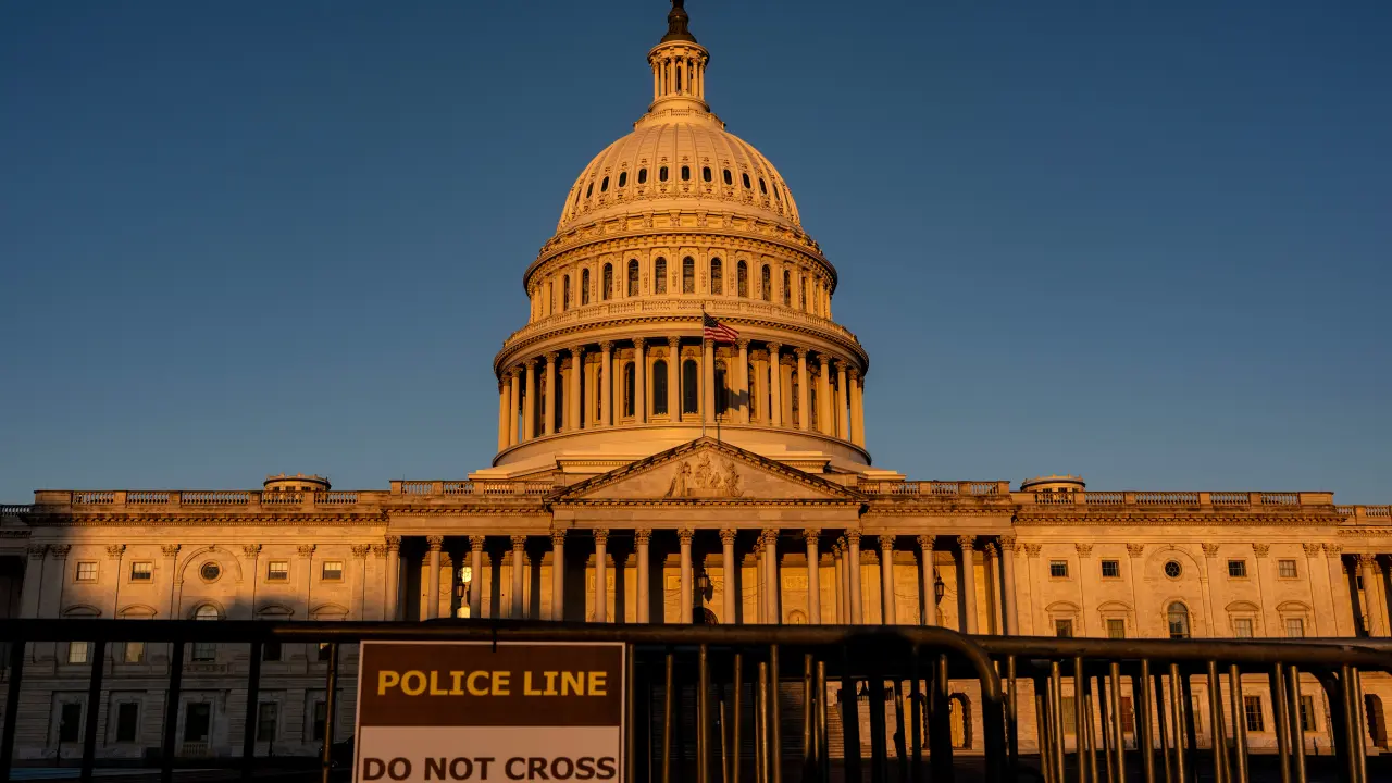 Debate Político en Cierre del Gobierno: Atención Médica en Foco