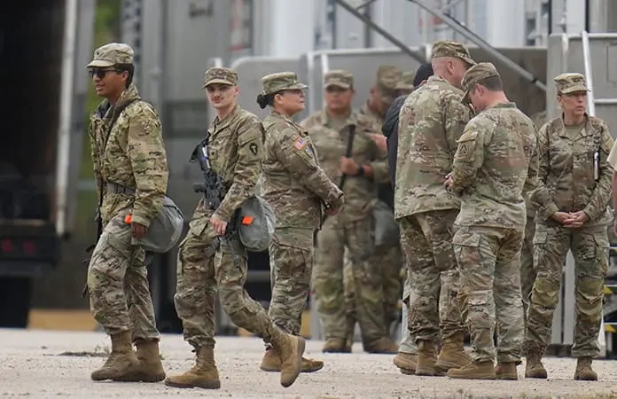 Guardia Nacional de Texas arriba a Illinois