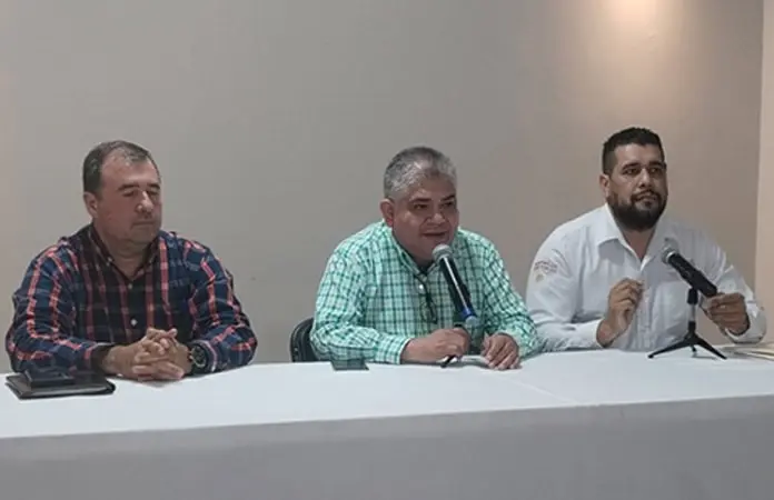 Regularizarán terrenos en derecho de vía