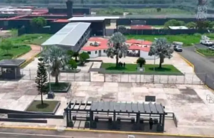 Trasladan a 152 reclusos al nuevo penal en Huimanguillo, Tabasco