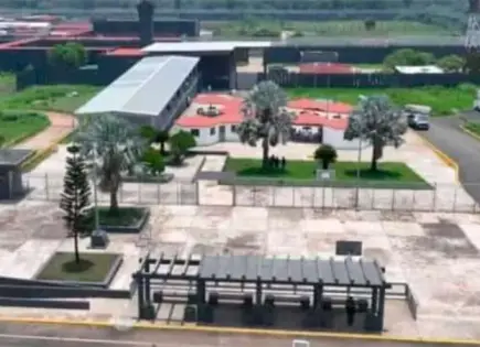 Trasladan a 152 reclusos al nuevo penal en Huimanguillo, Tabasco Trasladan a 152 reclusos al nuevo penal en Huimanguillo, Tabasco