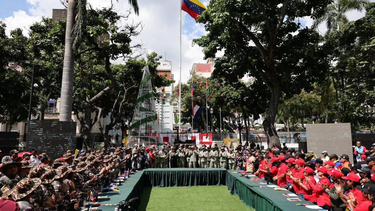 Venezuela Realiza Ejercicios Militares en Medio de Tensión con Estados Unidos