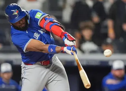 Alejandro Kirk, mexicano clave en victoria de Blue Jays sobre Yankees