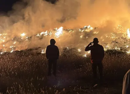 Clausuran relleno sanitario de Zaragoza tras incendio