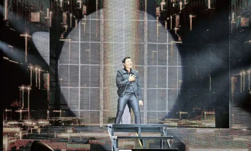 Fans de Chayanne "se casan" con su ídolo antes del concierto