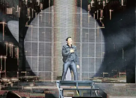 Fans de Chayanne "se casan" con su ídolo antes del concierto Fans de Chayanne "se casan" con su ídolo antes del concierto