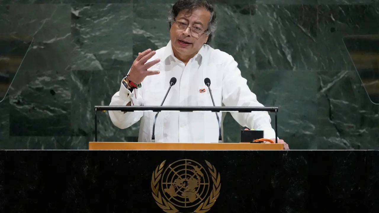 Gustavo Petro denuncia ataque a embarcación colombiana en Caribe