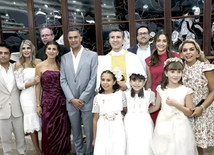 RECIBEN LA COMUNIÓN