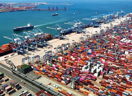 China impone tarifas portuarias a barcos de EE.UU. antes de negociaciones comerciales