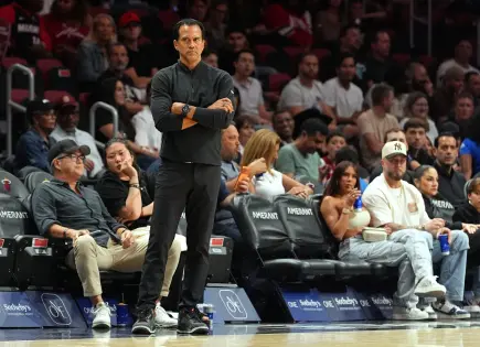 Erik Spoelstra favorito para dirigir a la selección masculina en Los Ángeles 2028