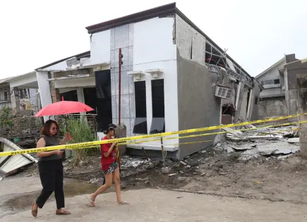 Filipinas sacudida por dos potentes terremotos submarinos