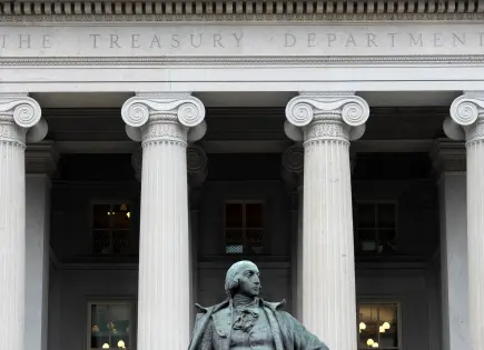 Trump impone sanciones a empresas por exportación de petróleo iraní