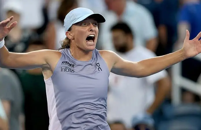 Iga Swiatek vence a Madison Keys en las Finales de la WTA en Riad