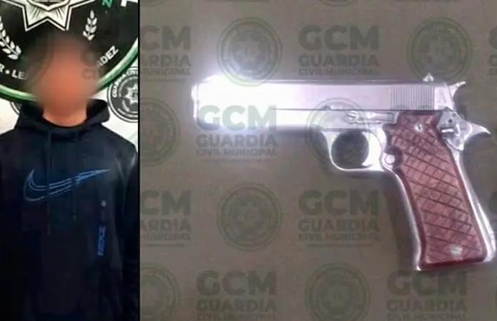 Jóvenes son sorprendidos armados con pistola