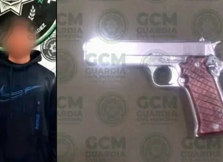 Jóvenes son sorprendidos armados con pistola Jóvenes son sorprendidos armados con pistola