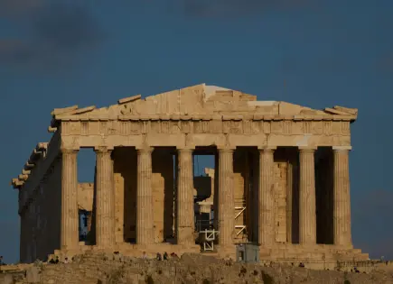 Templo del Partenón sin andamios en la Acrópolis de Atenas