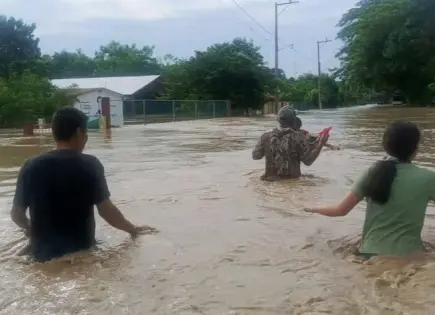 Suman 70 personas fallecidas tras lluvias en 5 estados