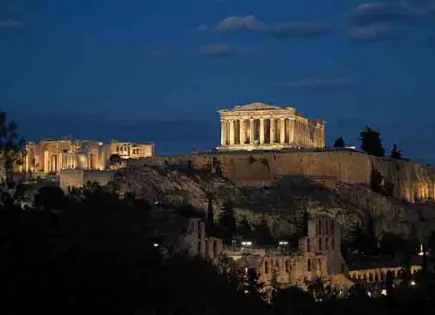 Despejan vista en el Partenón Despejan vista en el Partenón