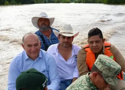 Edil de la capital entrega apoyos en la Huasteca Edil de la capital entrega apoyos en la Huasteca