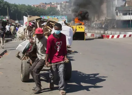 Presidente de Madagascar denuncia intento de golpe de Estado Presidente de Madagascar denuncia intento de golpe de Estado