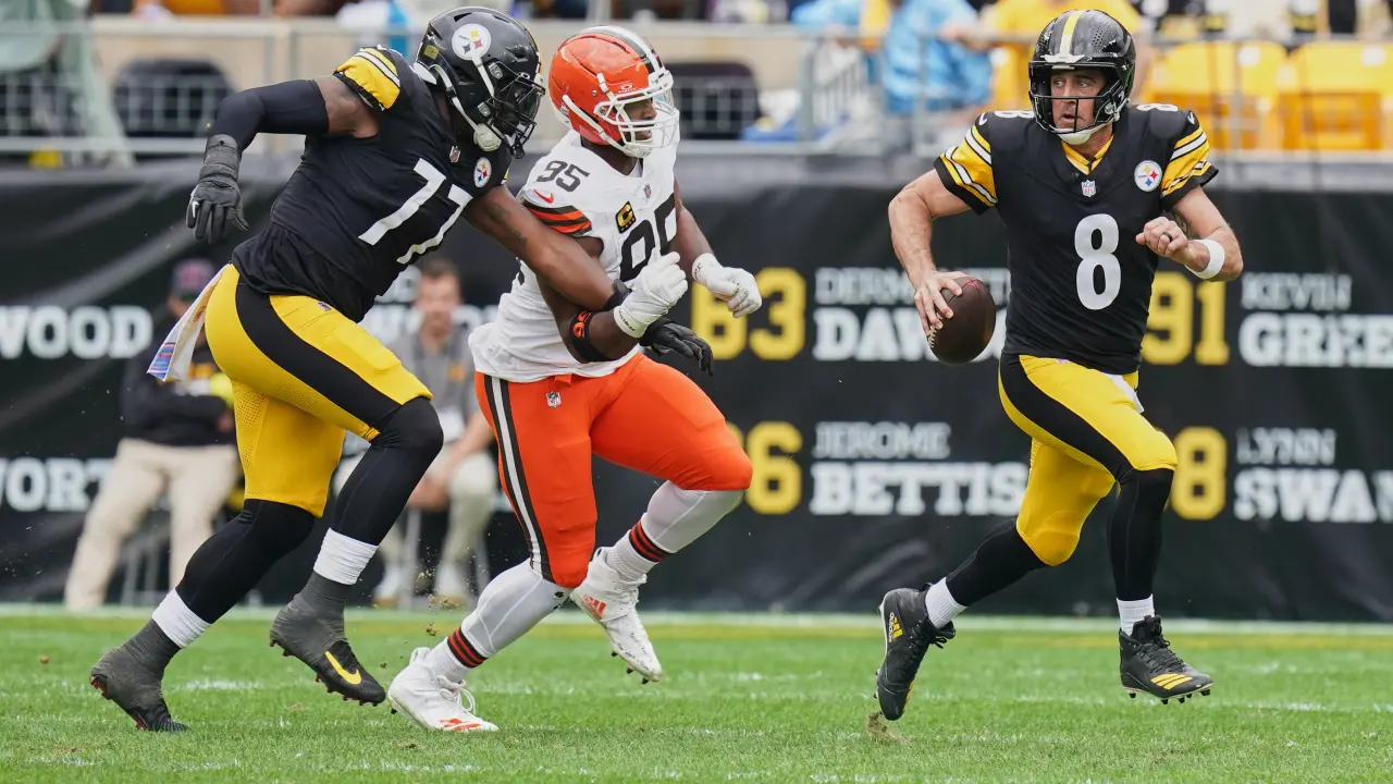Aaron Rodgers lidera victoria de los Steelers sobre los Browns en la AFC Norte